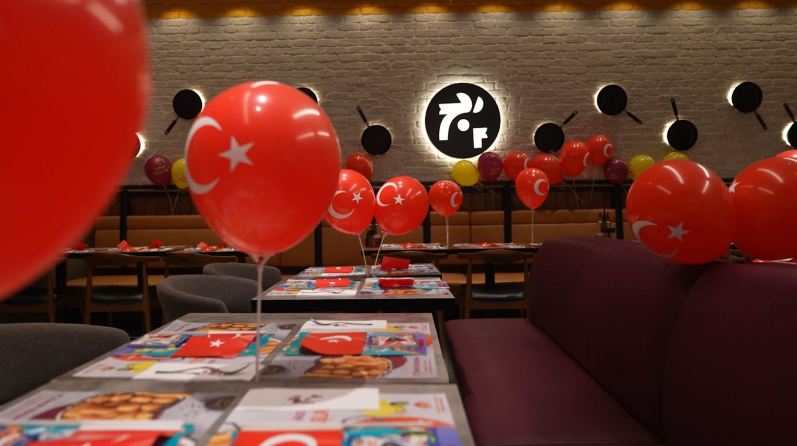 Tavuk Dünyası’ndan 23 Nisan’da rengarenk gülücükler 1 WhatsApp Image 2024 04 29 at 12.59.43 1