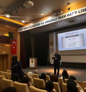 Said Ercan: İnsanları Robotlaştırmaya Robotları İnsanlaştırmaya Çalışıyorlar!