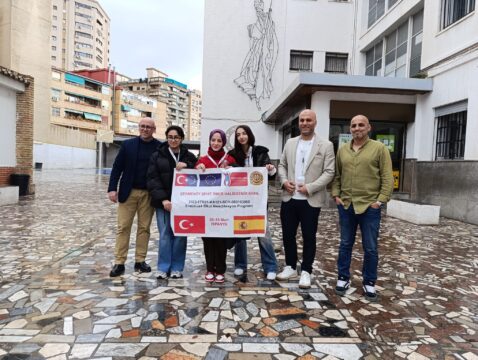 Çekmeköy Şehit Ömer Halisdemir Kız AİHL Öğrencileri İspanya’da!