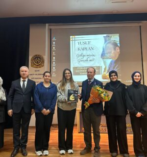 YUSUF KAPLAN ŞEHİT ÖMER HALİSDEMİR KIZ İHL ÖĞRENCİLERİ İLE BULUŞTU