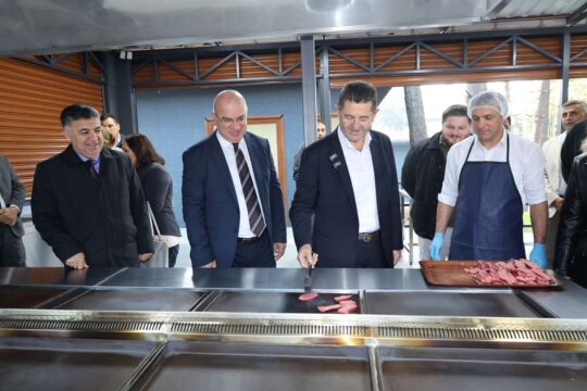 BAŞKAN ORHAN ÇERKEZ: KOMŞULUK KÜLTÜRÜNÜ GÜÇLENDİREN ALANLAR OLUŞTURUYORUZ