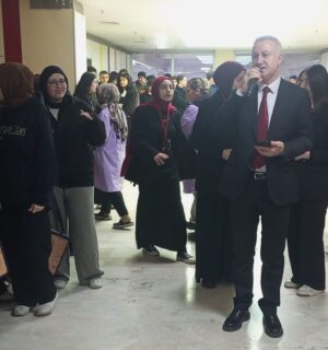 Kahraman Selçuk: Kariyer İçin Sadece Diploma Almak Yeterli Değil!