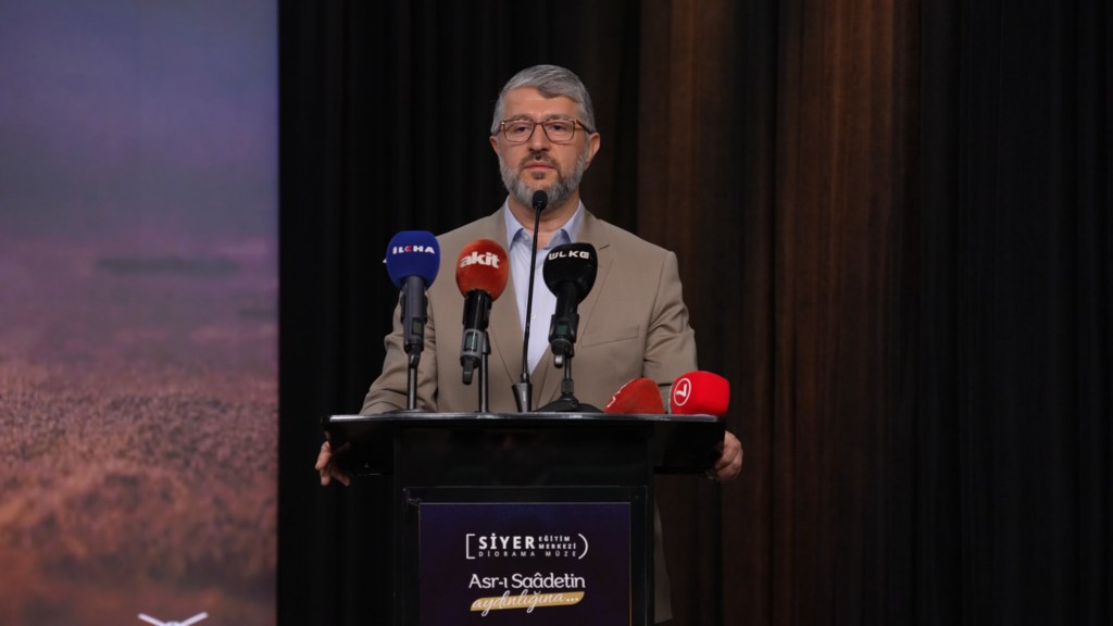 Muhammed Emin  Yıldırım’dan Siyer Müjdesi!