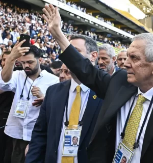 Aziz Yıldırım Yeniden Başkan Seçildi