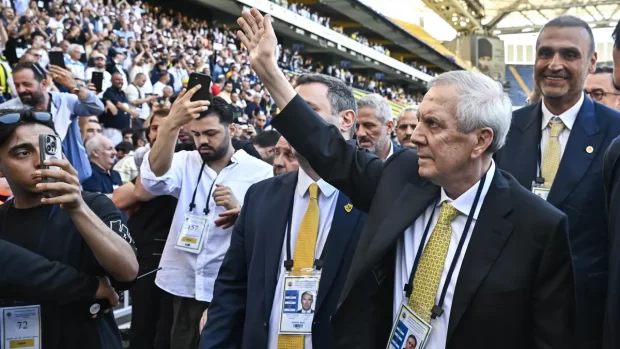 Aziz Yıldırım Yeniden Başkan Seçildi
