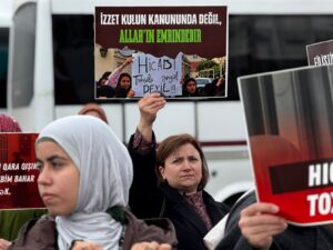Azerbaycan'daki başörtüsü yasakları Ankara'da protesto edildi 1 ANKARA HABER 2